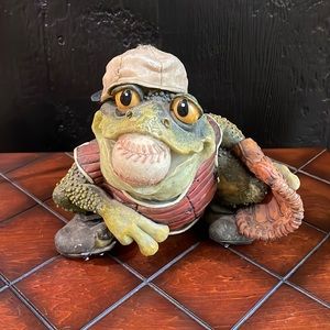 Baseball frog statue